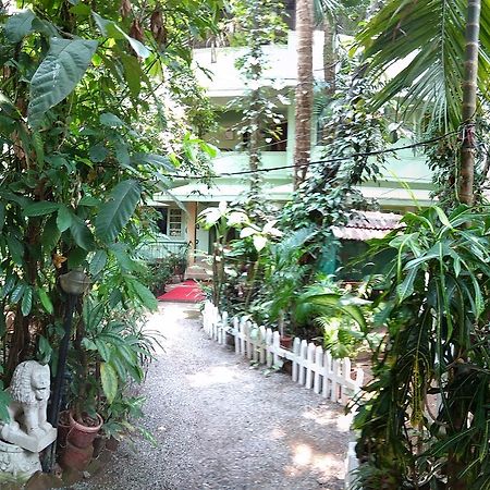Green Woods Bethlehem Kochi Exterior photo